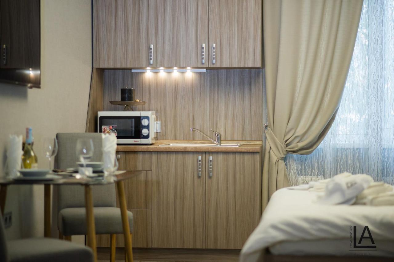 Apart Hotel Lake Apartments Kiew Exterior foto